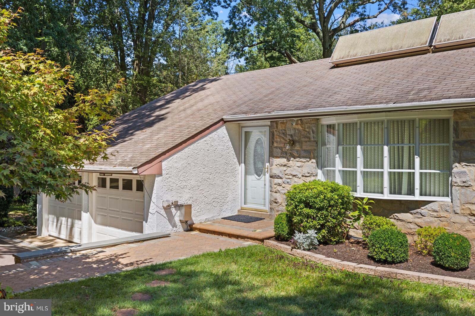 357 Bishop Road Pottstown, PA 19465 - Photo 2 of 63