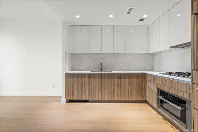 $980,000 | 13618 Maple Avenue, Unit 5G | Flushing