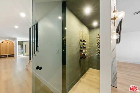 $2,895,000 | 22269 Avenue San Luis, Woodland Hills, CA 91364