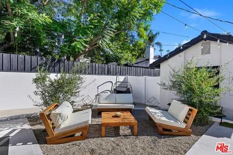 $2,895,000 | 22269 Avenue San Luis, Woodland Hills, CA 91364