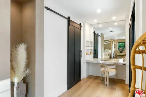 $2,895,000 | 22269 Avenue San Luis, Woodland Hills, CA 91364