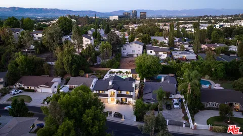 $2,895,000 | 22269 Avenue San Luis, Woodland Hills, CA 91364