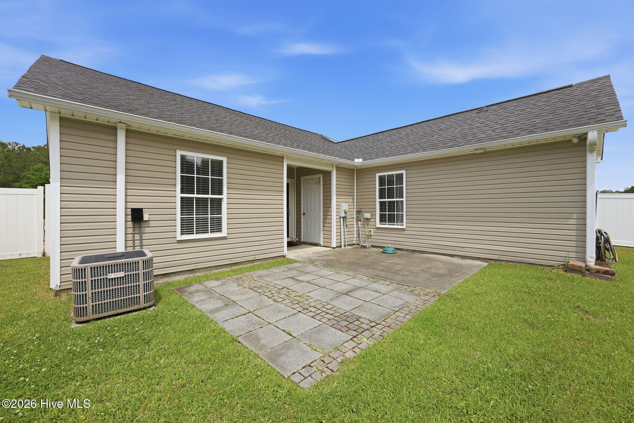 4100 Elizabeth Avenue New Bern, NC 28562 - Photo 13 of 43 31-web-or-mls-0C0A5848