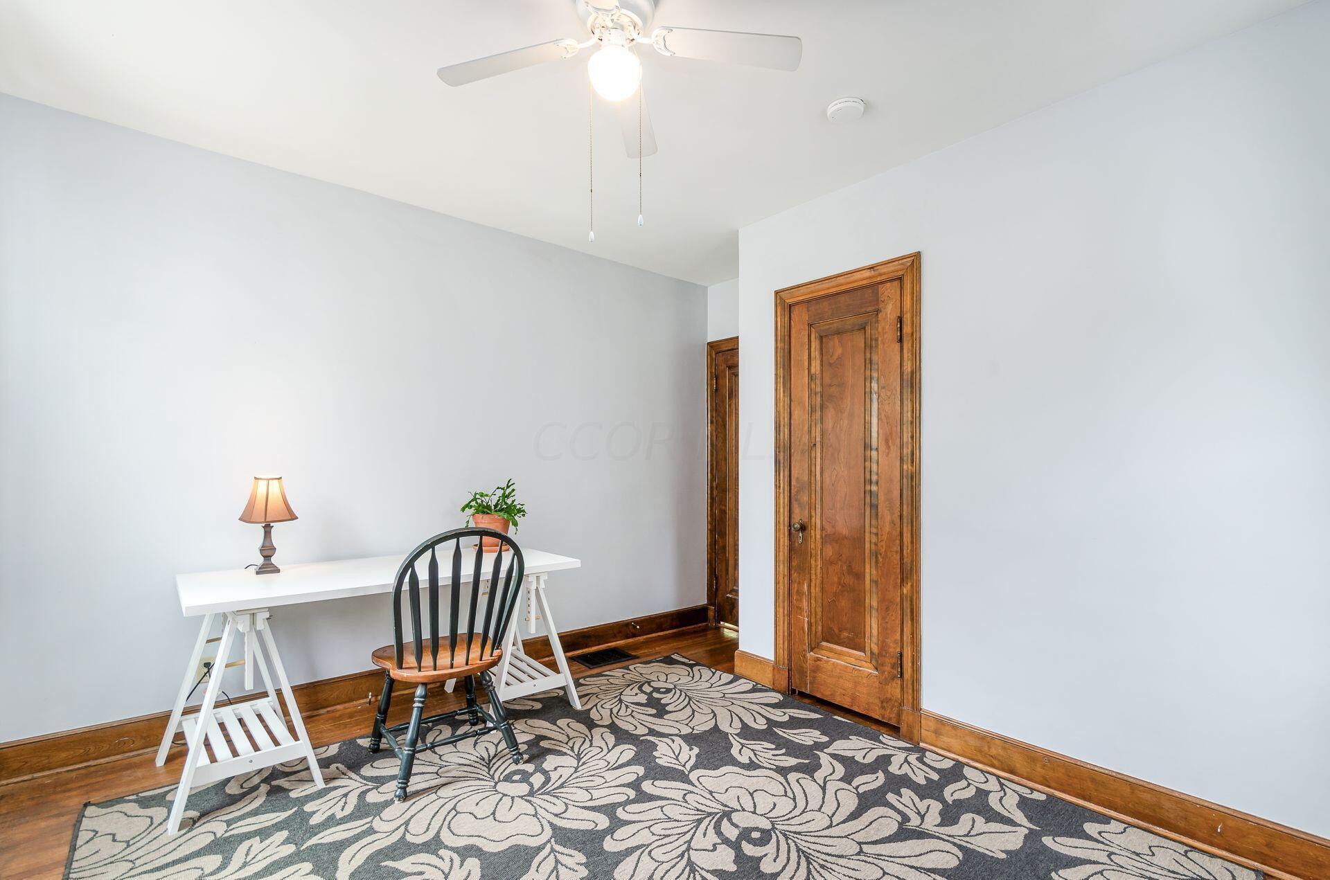 806 South Cassingham Road Columbus, OH 43209 - Photo 18 of 38 1st floor bedroom #1