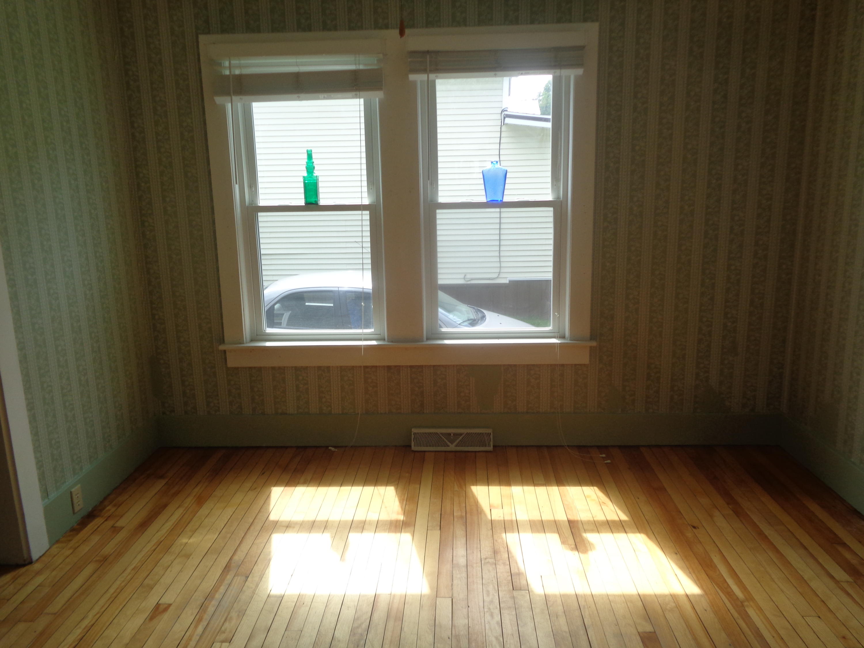 102 Bates Street Millinocket, ME 04462 - Photo 13 of 31 DSC02206