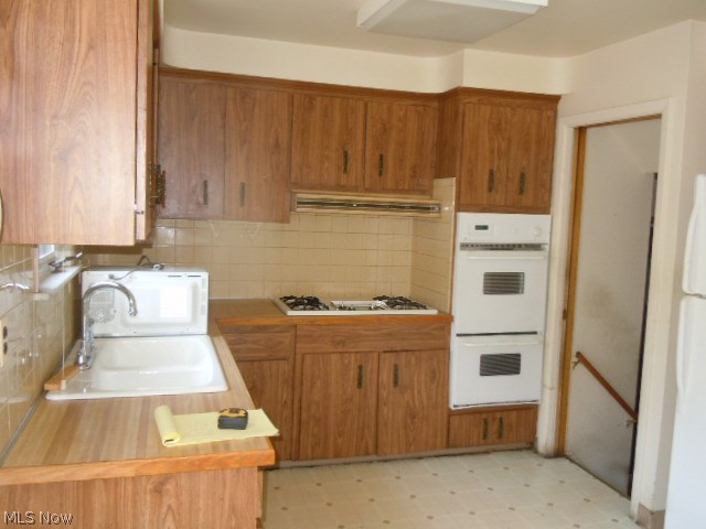 1203 Haverston Road Lyndhurst, OH 44124 - Photo 6 of 18