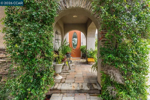 $1,650,000 | 995 Rosehedge Court, Concord, CA 94521