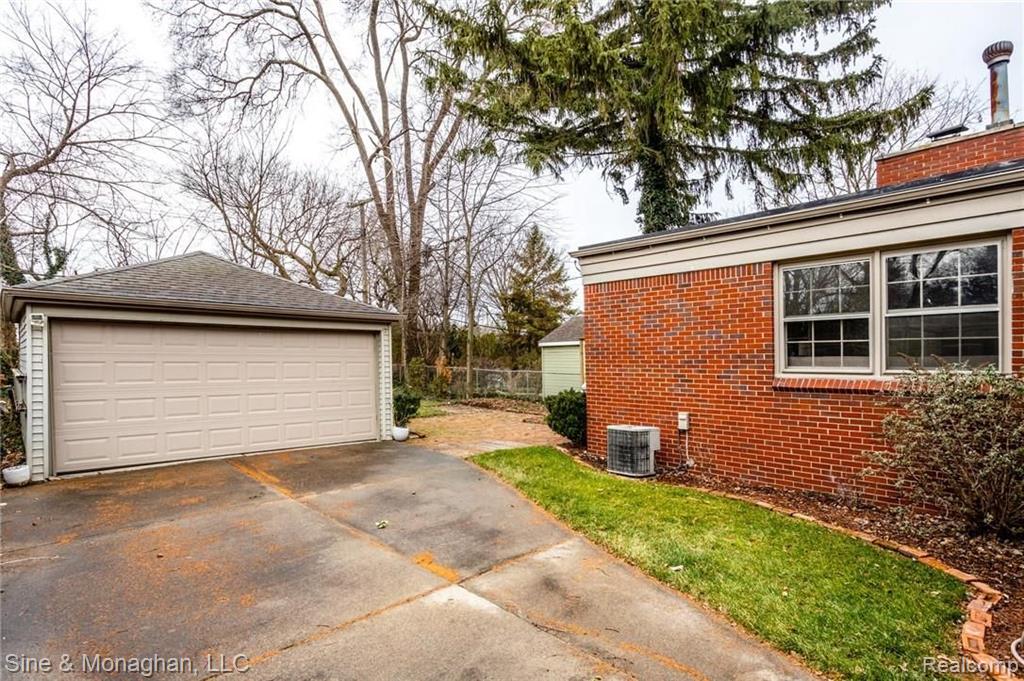 433 Maison Road Grosse Pointe Farms, MI 48236 - Photo 45 of 52