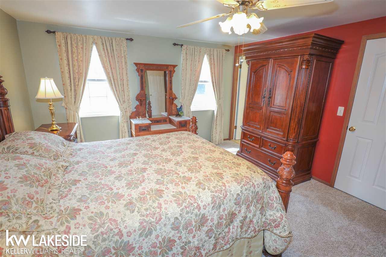 430 Sunlight Drive Rochester, MI 48309 - Photo 23 of 34 31388129-22.JPG