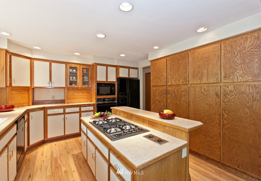 23008 53rd Avenue Southeast Bothell, WA 98021 - Photo 7 of 15
