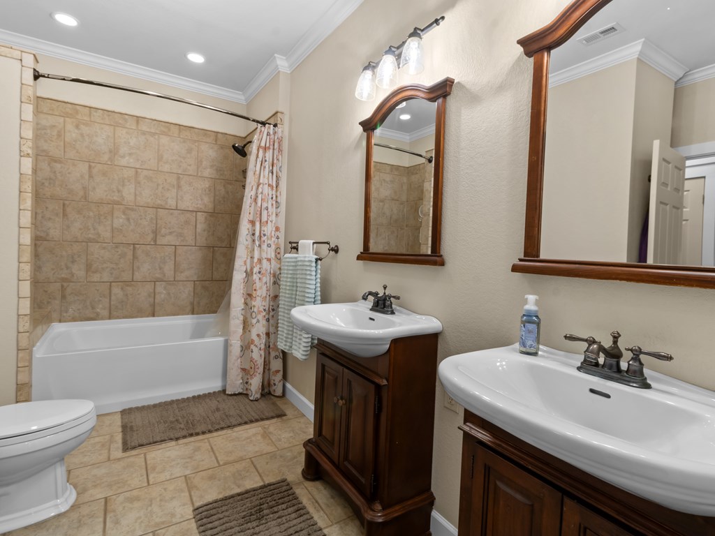 380 An County Road Palestine, TX 75803 - Photo 18 of 62