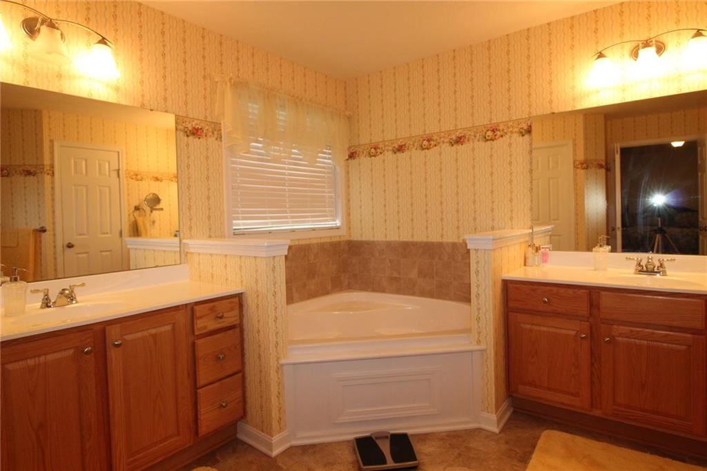 520 Wendel Road Irwin, PA 15642 - Photo 21 of 25 Gallery Image 21
