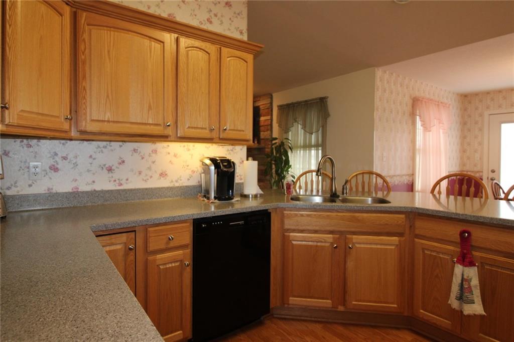 520 Wendel Road Irwin, PA 15642 - Photo 6 of 25 Gallery Image 6