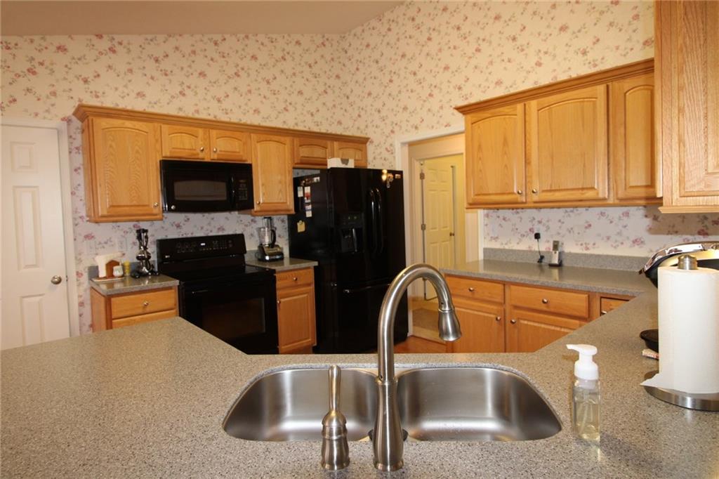 520 Wendel Road Irwin, PA 15642 - Photo 8 of 25 Gallery Image 8