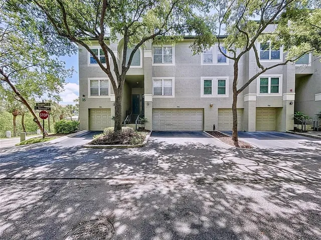 $3,850 | 704 Seagate Drive, Tampa, FL 33602