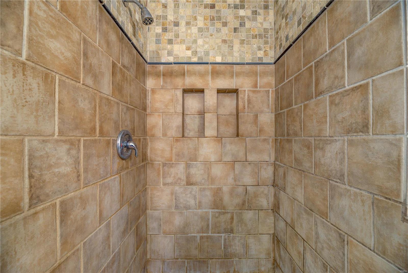 14136 Ladue Road Chesterfield, MO 63017 - Photo 17 of 27 Gallery Image 17