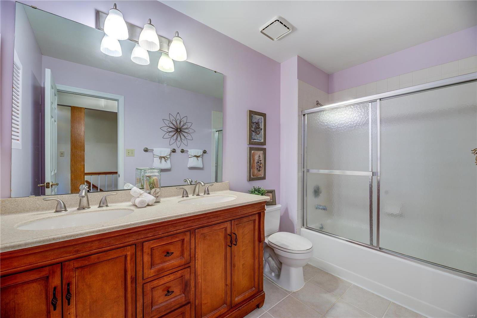 14136 Ladue Road Chesterfield, MO 63017 - Photo 21 of 27 Gallery Image 21