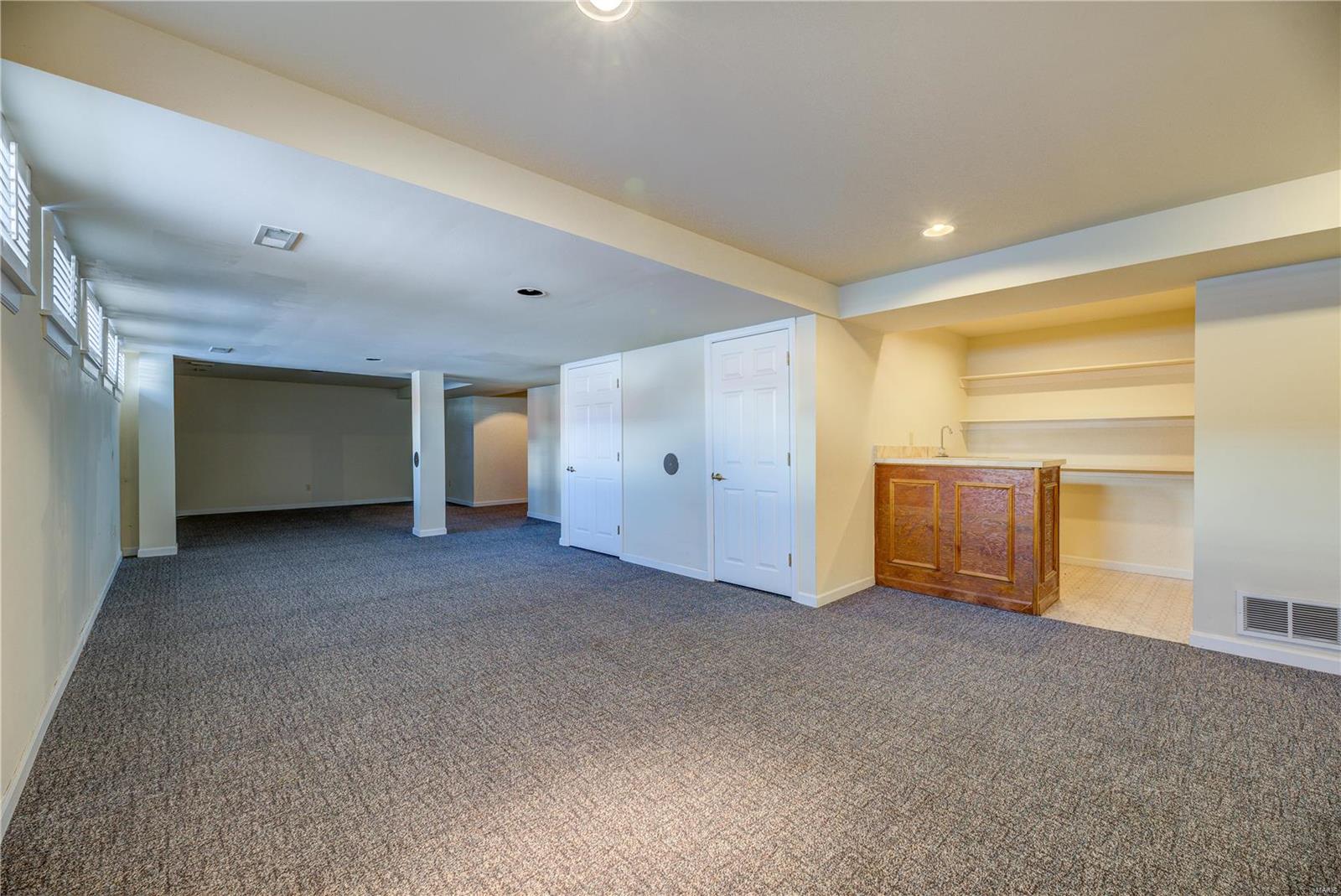 14136 Ladue Road Chesterfield, MO 63017 - Photo 23 of 27 Gallery Image 23