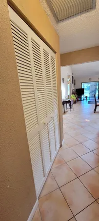 $389,000 | 493 Southwest 28th Avenue, Delray Beach, FL 33445