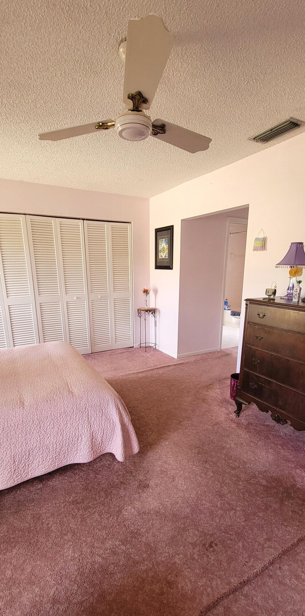 493 Southwest 28th Avenue Delray Beach, FL 33445 - Photo 19 of 48 20251120_110736