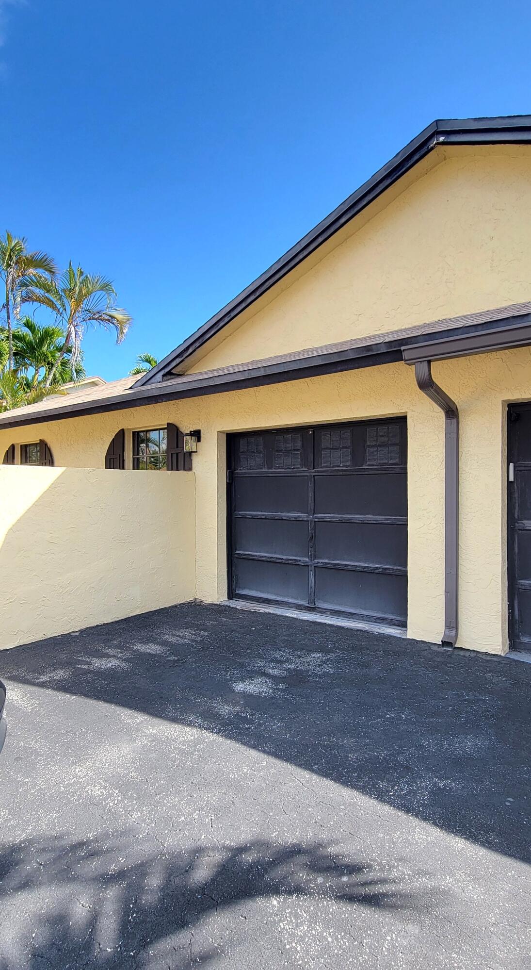 493 Southwest 28th Avenue Delray Beach, FL 33445 - Photo 46 of 48 20251120_111405
