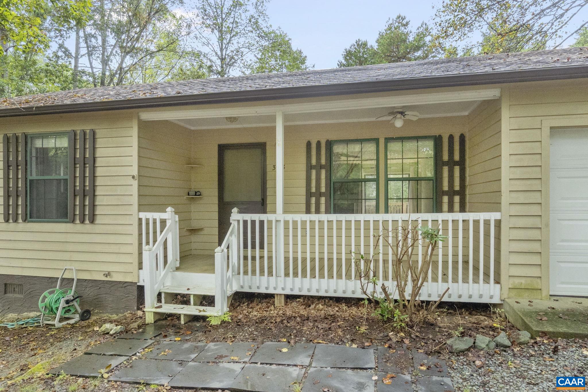 323 Jefferson Drive Palmyra, VA 22963 - Photo 5 of 27 a view of a house with a small window