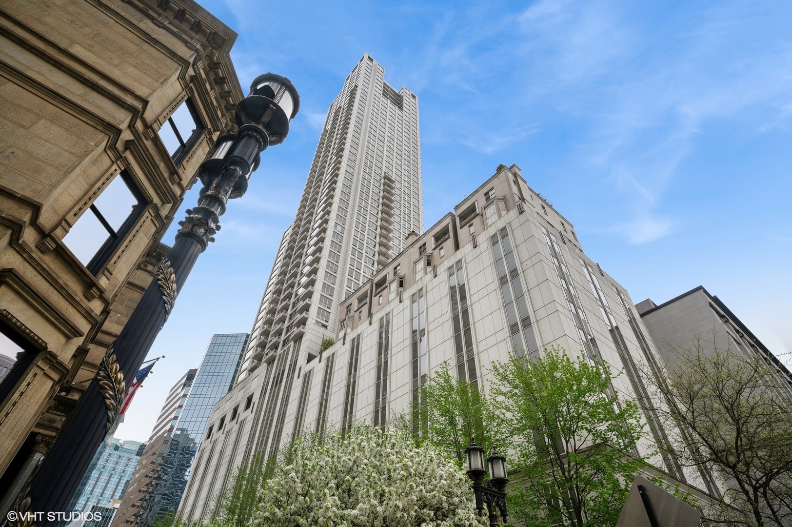 55 East Erie Street, Unit 3203 Chicago, IL 60611 - Photo 2 of 29