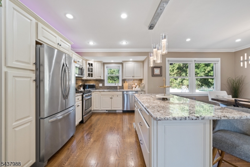119 Rutgers Place Clifton, NJ 07013 - Photo 11 of 31