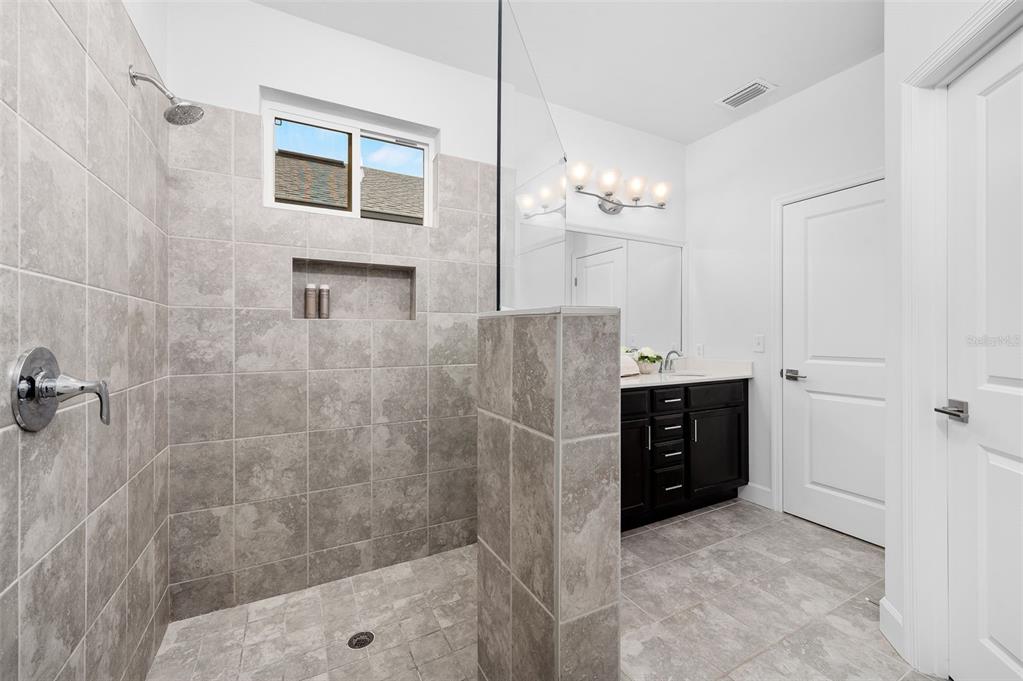9670 Southwest 68th Lane Gainesville, FL 32608 - Photo 18 of 40