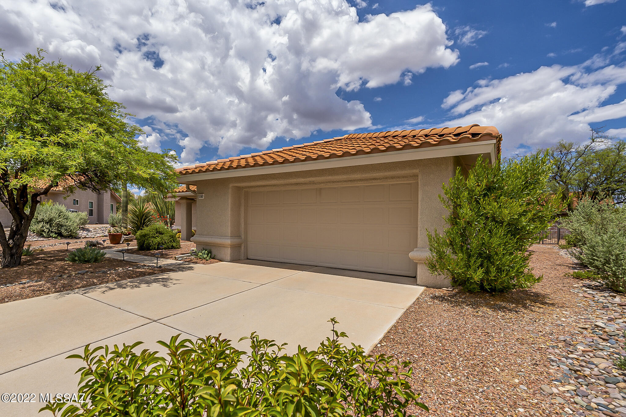 1161 East Sunset Ridge Place Oro Valley, AZ 85755 - Photo 3 of 45