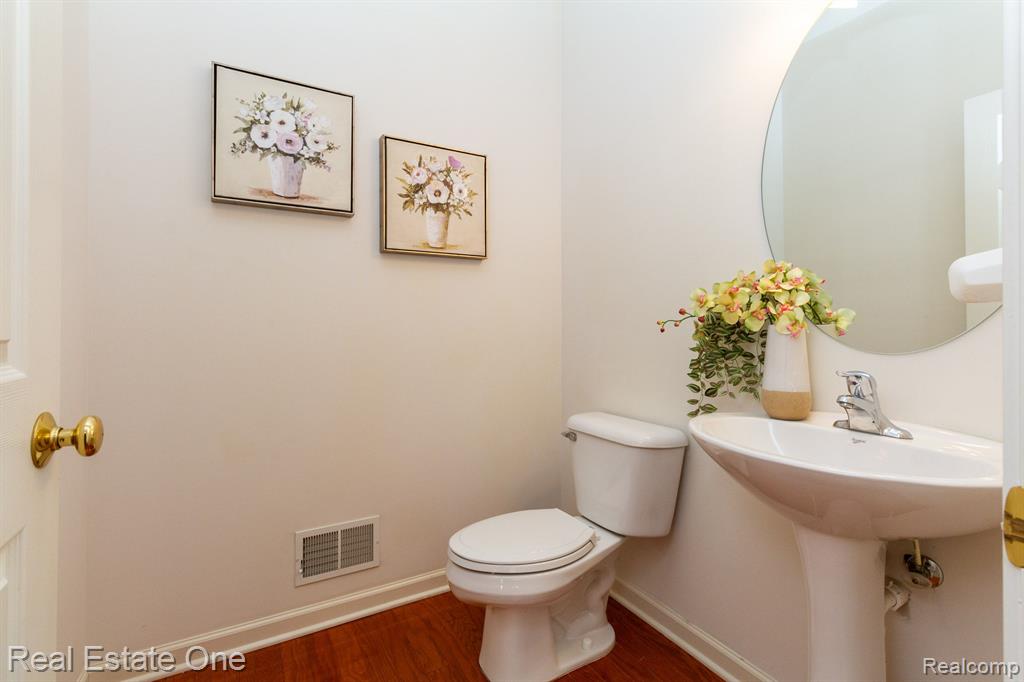 3585 Everett Drive Rochester Hills, MI 48307 - Photo 25 of 75