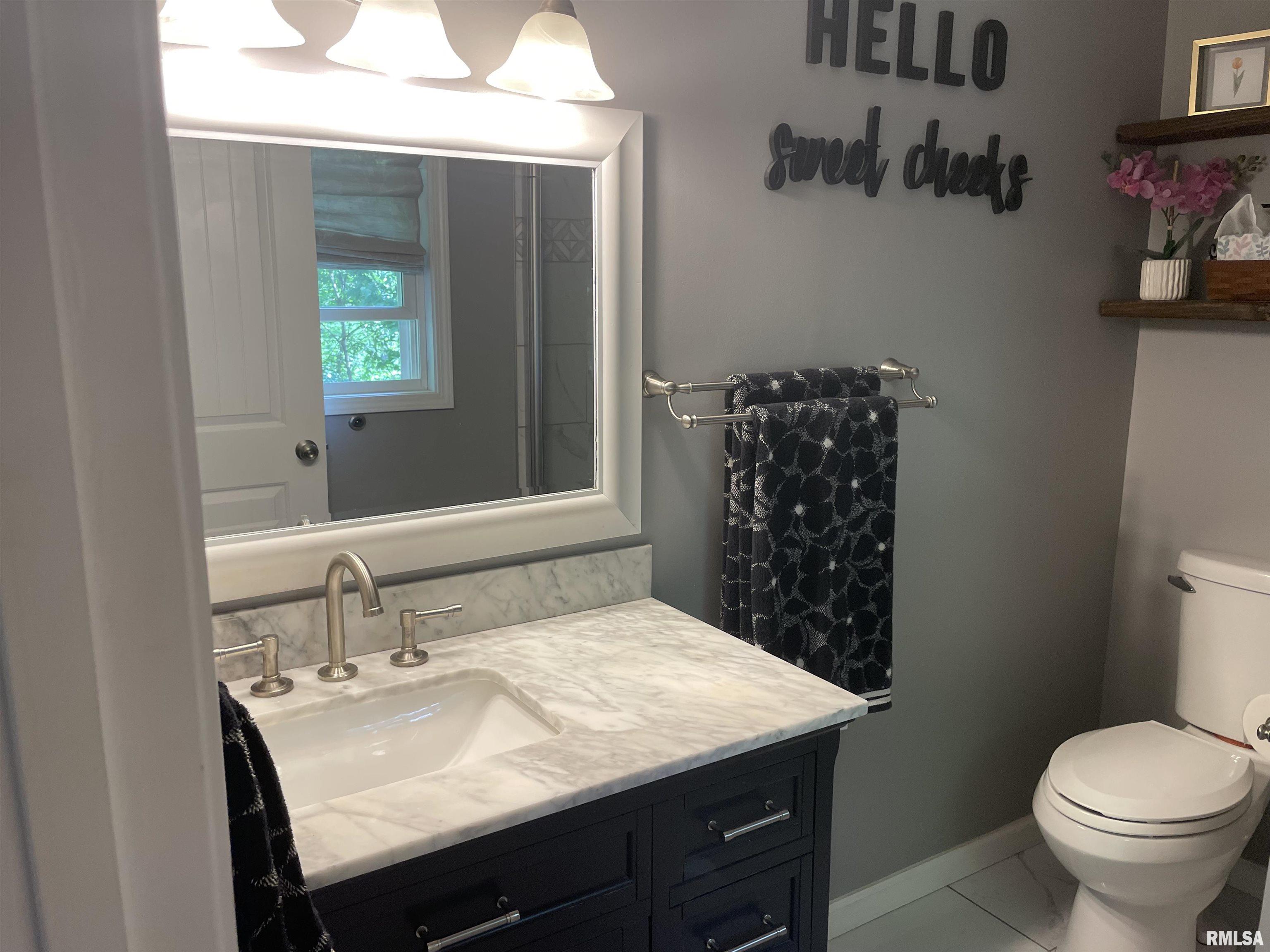 1268 Curtis Creek Road Quincy, IL 62301 - Photo 17 of 24 Gallery Image 17
