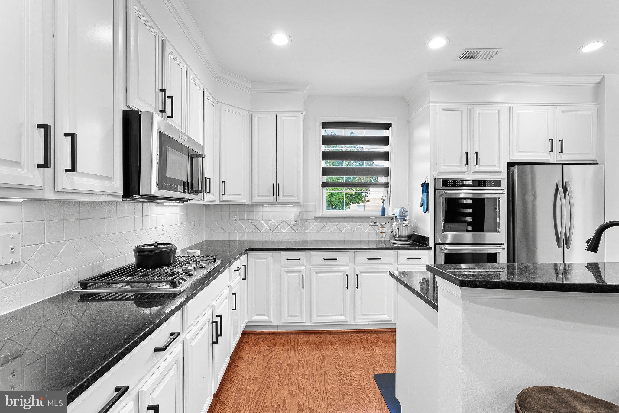 19404 Front Street Leesburg, VA 20176 - Photo 13 of 67