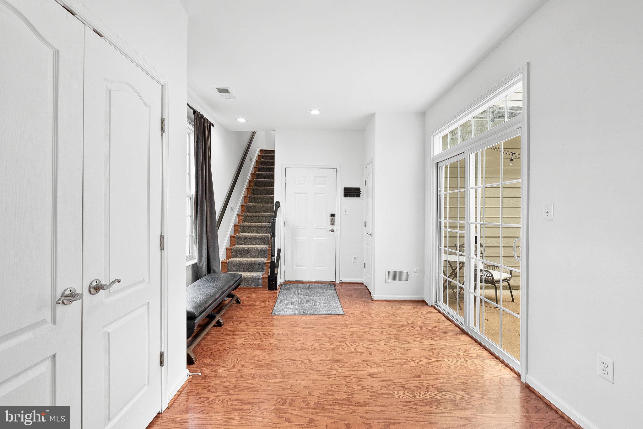 19404 Front Street Leesburg, VA 20176 - Photo 20 of 67 Back staircase view