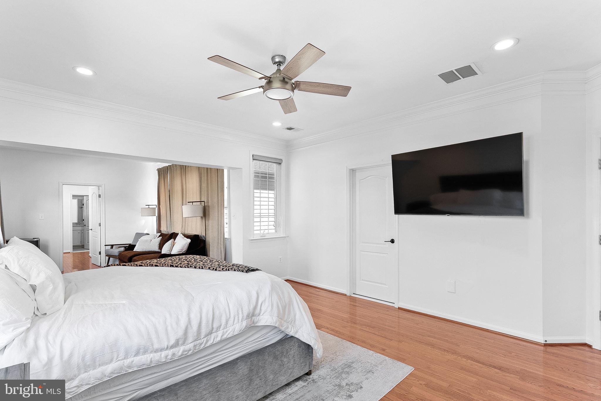 19404 Front Street Leesburg, VA 20176 - Photo 23 of 67