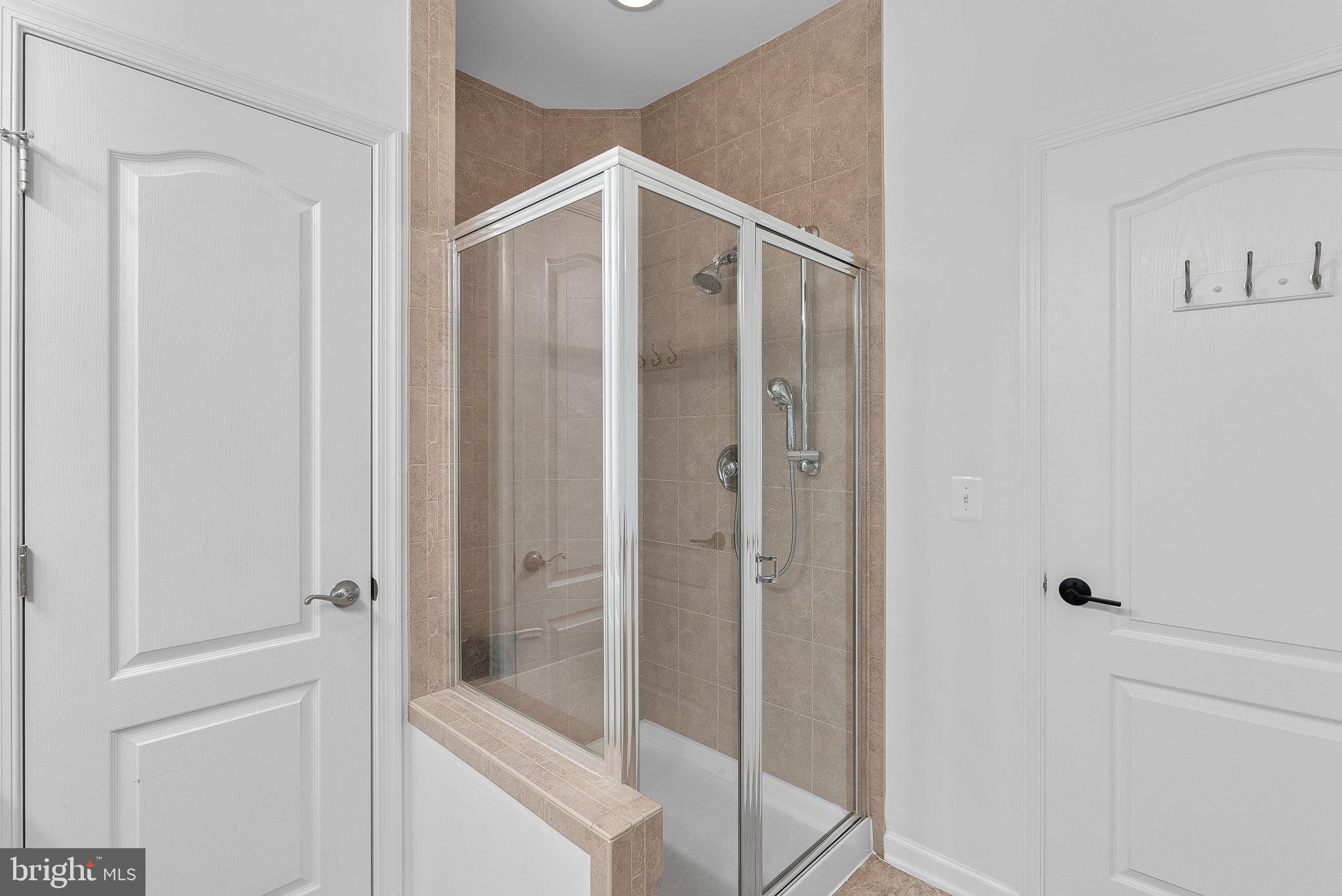 19404 Front Street Leesburg, VA 20176 - Photo 29 of 67 Walk-In Shower