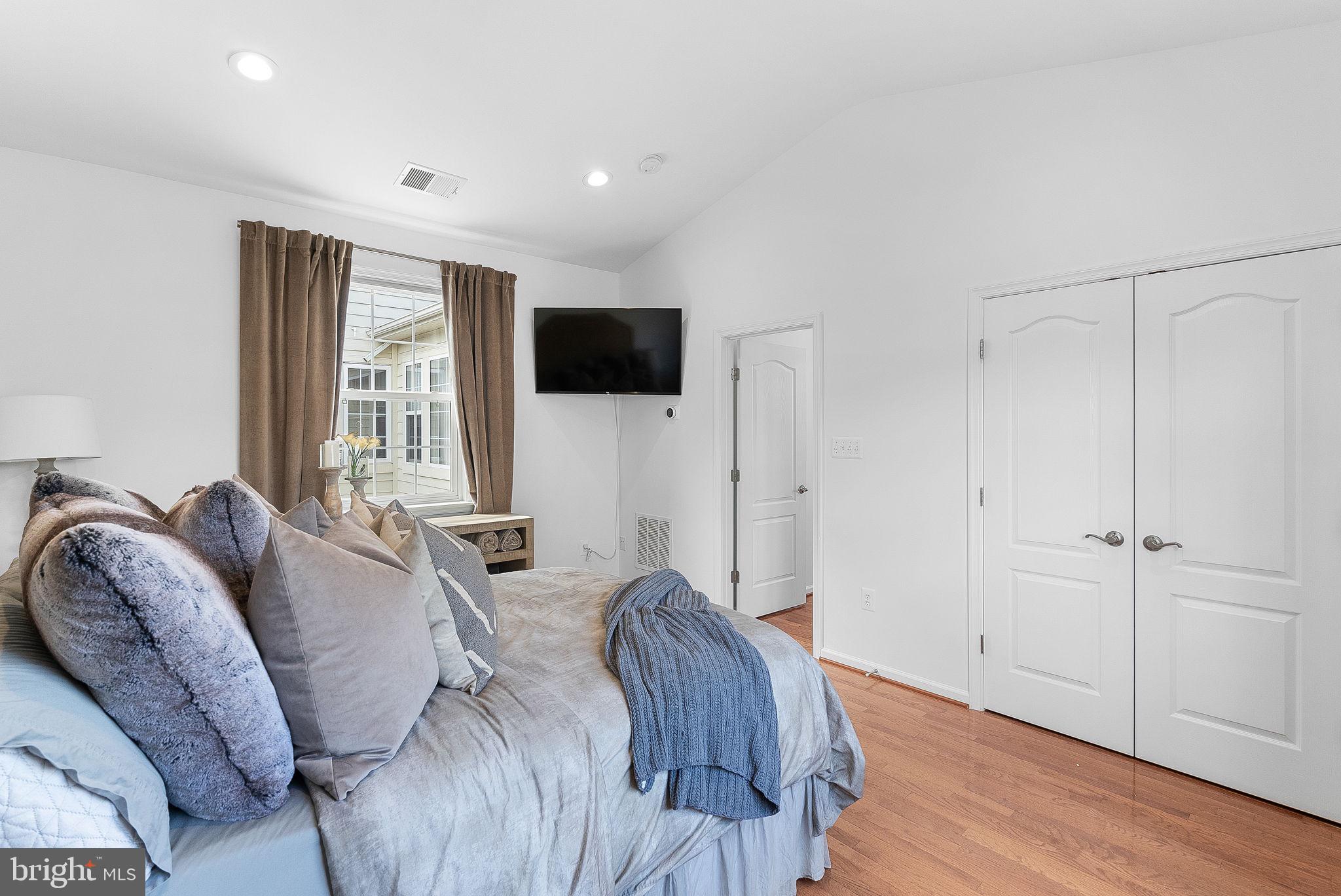 19404 Front Street Leesburg, VA 20176 - Photo 33 of 67