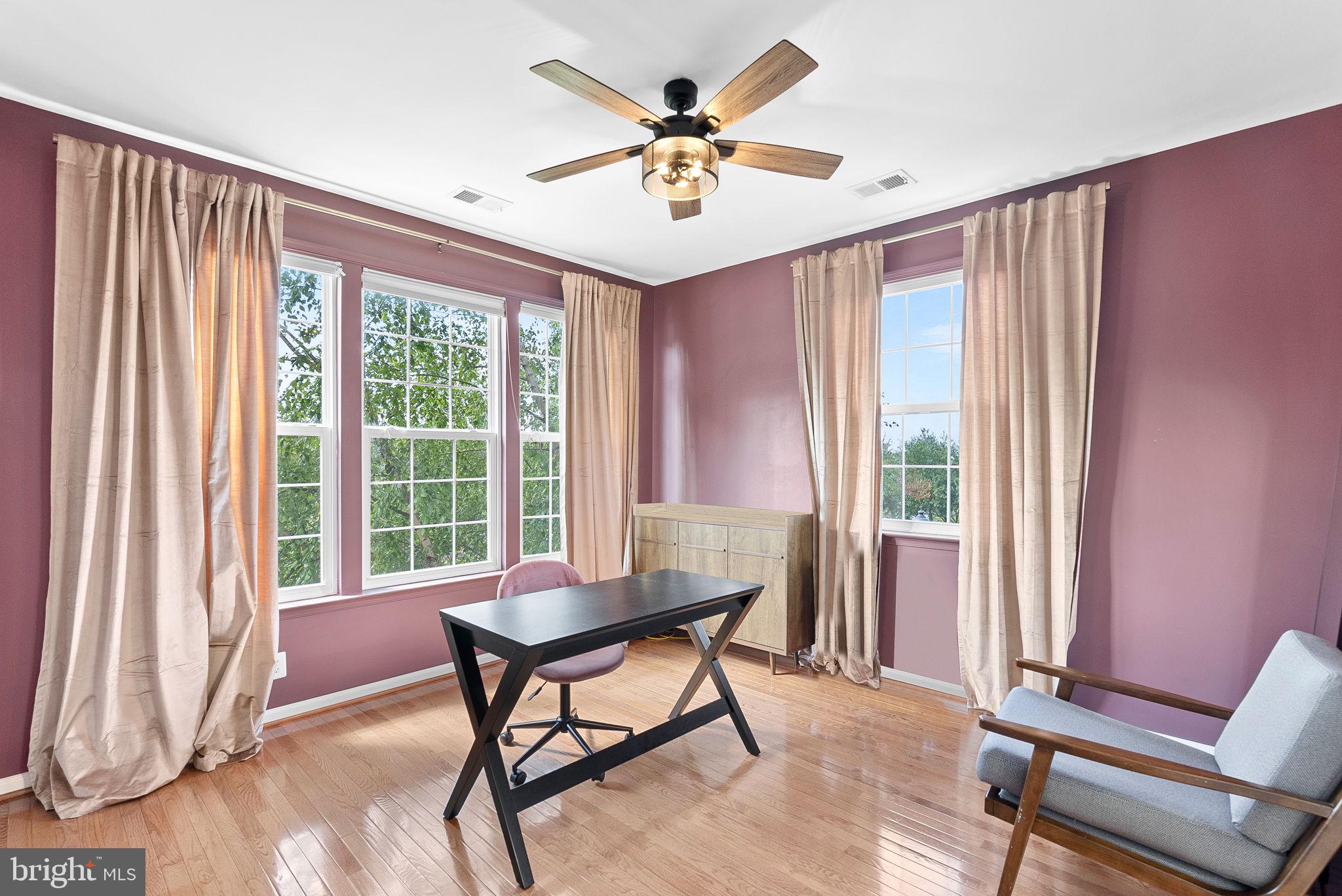 19404 Front Street Leesburg, VA 20176 - Photo 36 of 67 Bedroom #3