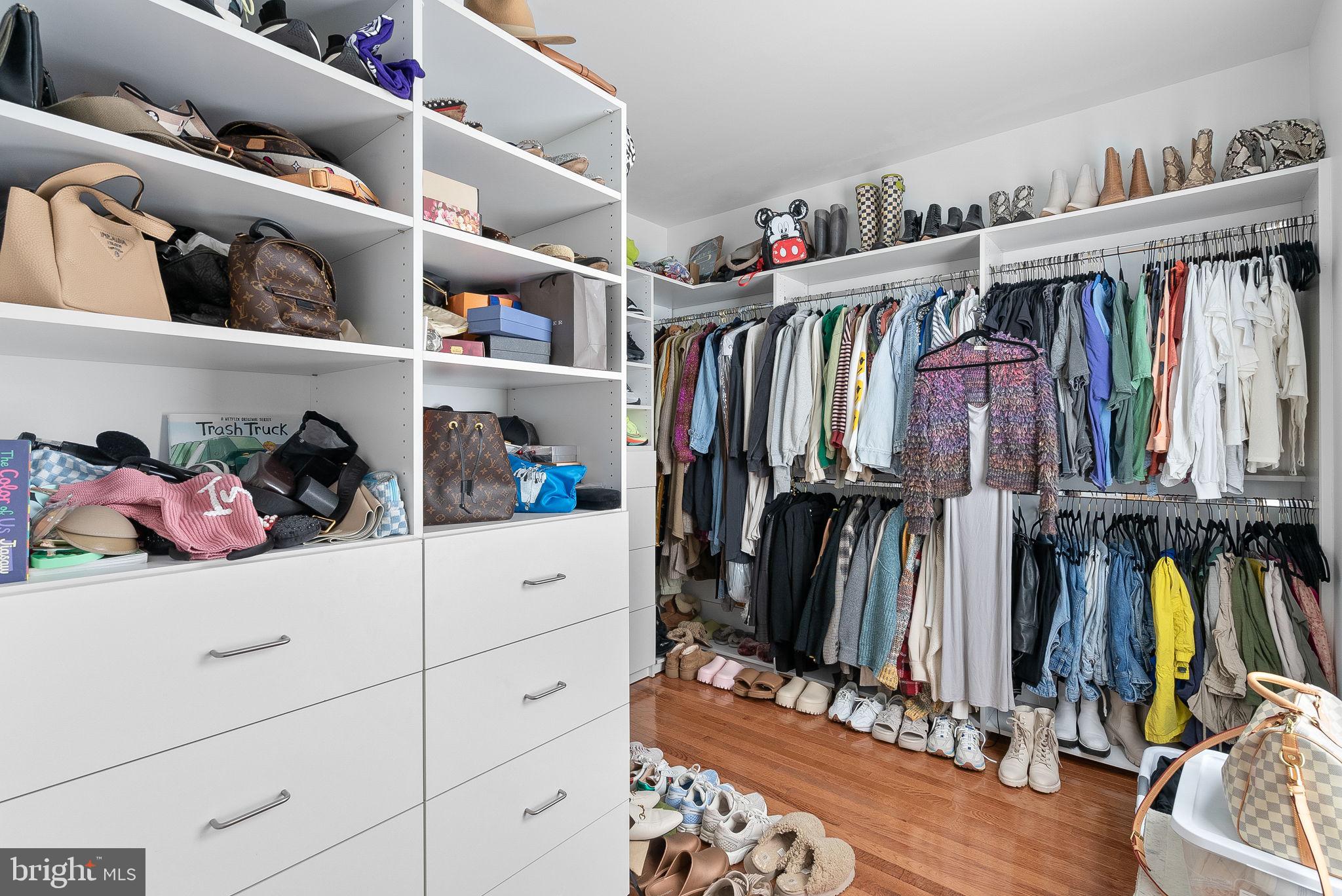 19404 Front Street Leesburg, VA 20176 - Photo 39 of 67 Amazing
Closet - Bedroom #3