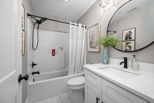 $269,900 | 3037 Shanes Way, Bettendorf, IA 52722