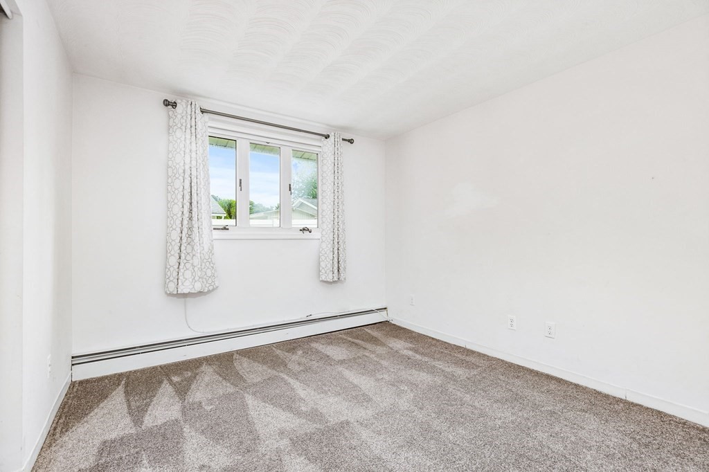 14 Rosslare Road Framingham, MA 01701 - Photo 14 of 32 Gallery Image 14