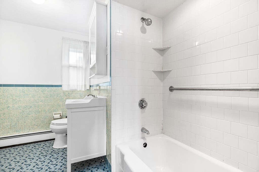 14 Rosslare Road Framingham, MA 01701 - Photo 17 of 32 Gallery Image 17