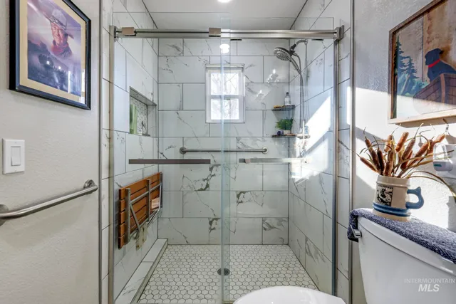 $689,999 | 2220 East 3762nd Street North, Filer, ID 83328