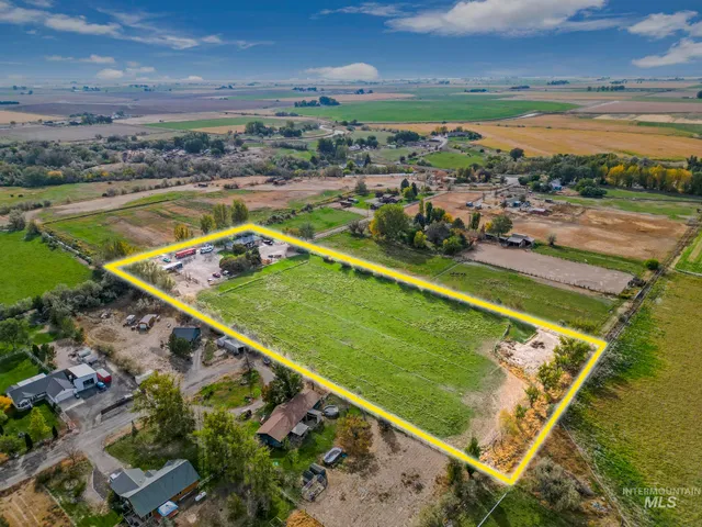 $689,999 | 2220 East 3762nd Street North, Filer, ID 83328