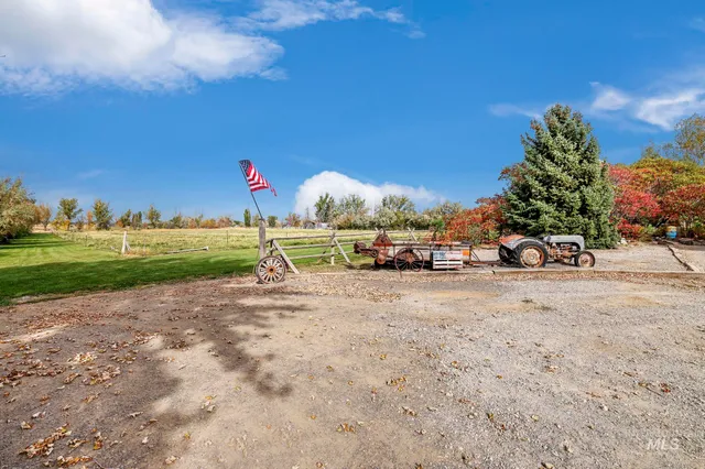 $689,999 | 2220 East 3762nd Street North, Filer, ID 83328