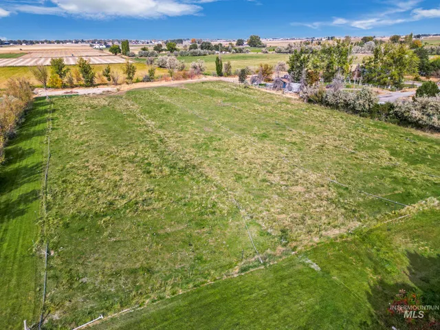 $689,999 | 2220 East 3762nd Street North, Filer, ID 83328