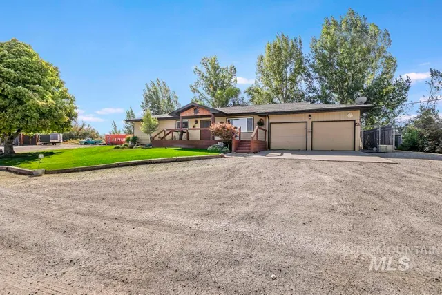 $689,999 | 2220 East 3762nd Street North, Filer, ID 83328