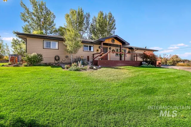 $689,999 | 2220 East 3762nd Street North, Filer, ID 83328