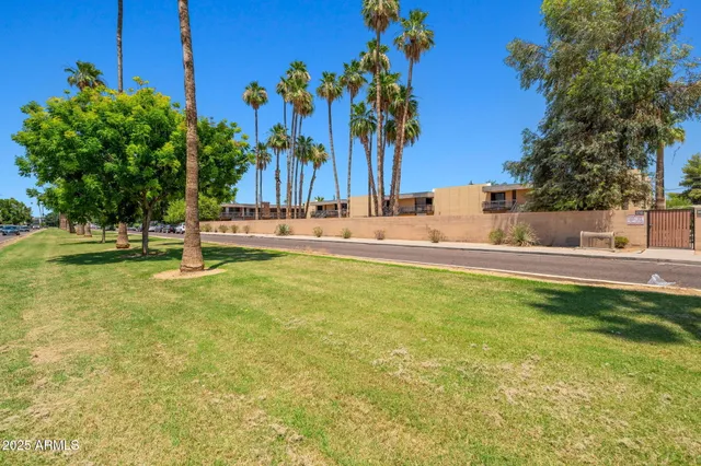 $199,900 | 6501 North 17th Avenue, Unit 108, Phoenix, AZ 85015
