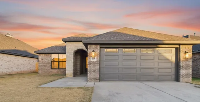 $370,000 | 1406 Durham Avenue, Wolfforth, TX 79382